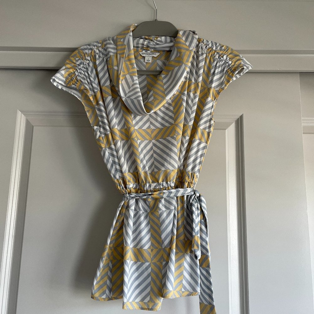 Banana Republic Short sleeve polyester blouse